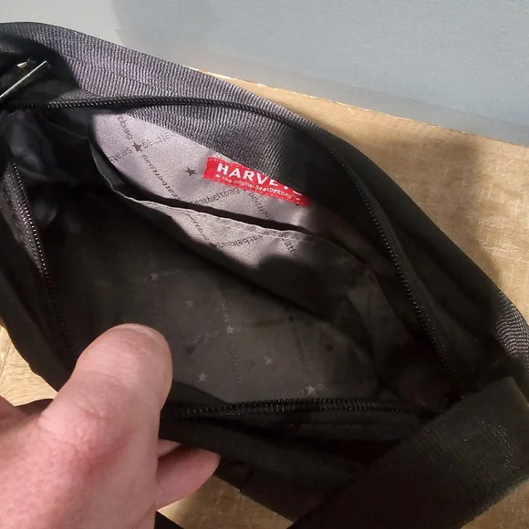 Harveys Y2k Black Seatbelt Should Bag - Picture 3 of 3